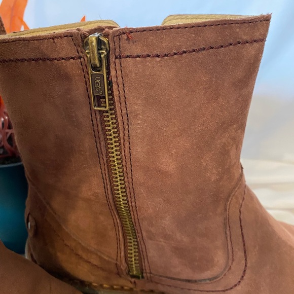 UGG SUEDE NEEVAH ANKLE BOOTS SN 1003421 Brown – size 9 - Picture 8 of 16